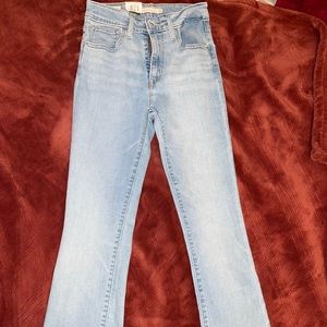 Levi 725 High Rise Bootcut Women’s Jeans
